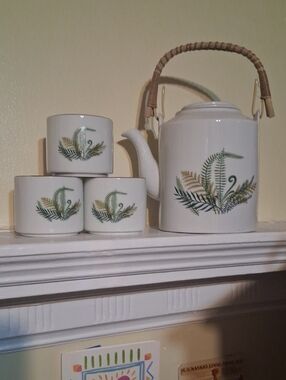 Ceramic Tea Set with Fern Motif - White and Green